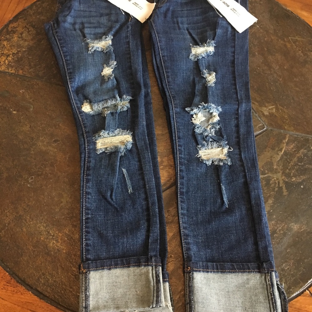 Distressed Skinny Jeans💗 - Picture 5 of 6